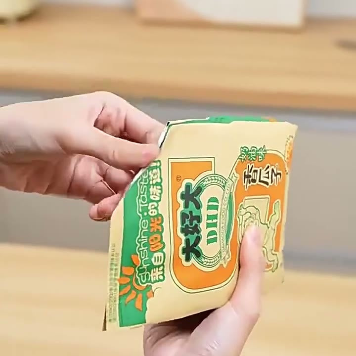 Close view of a finished seal running along the edge of a bag
